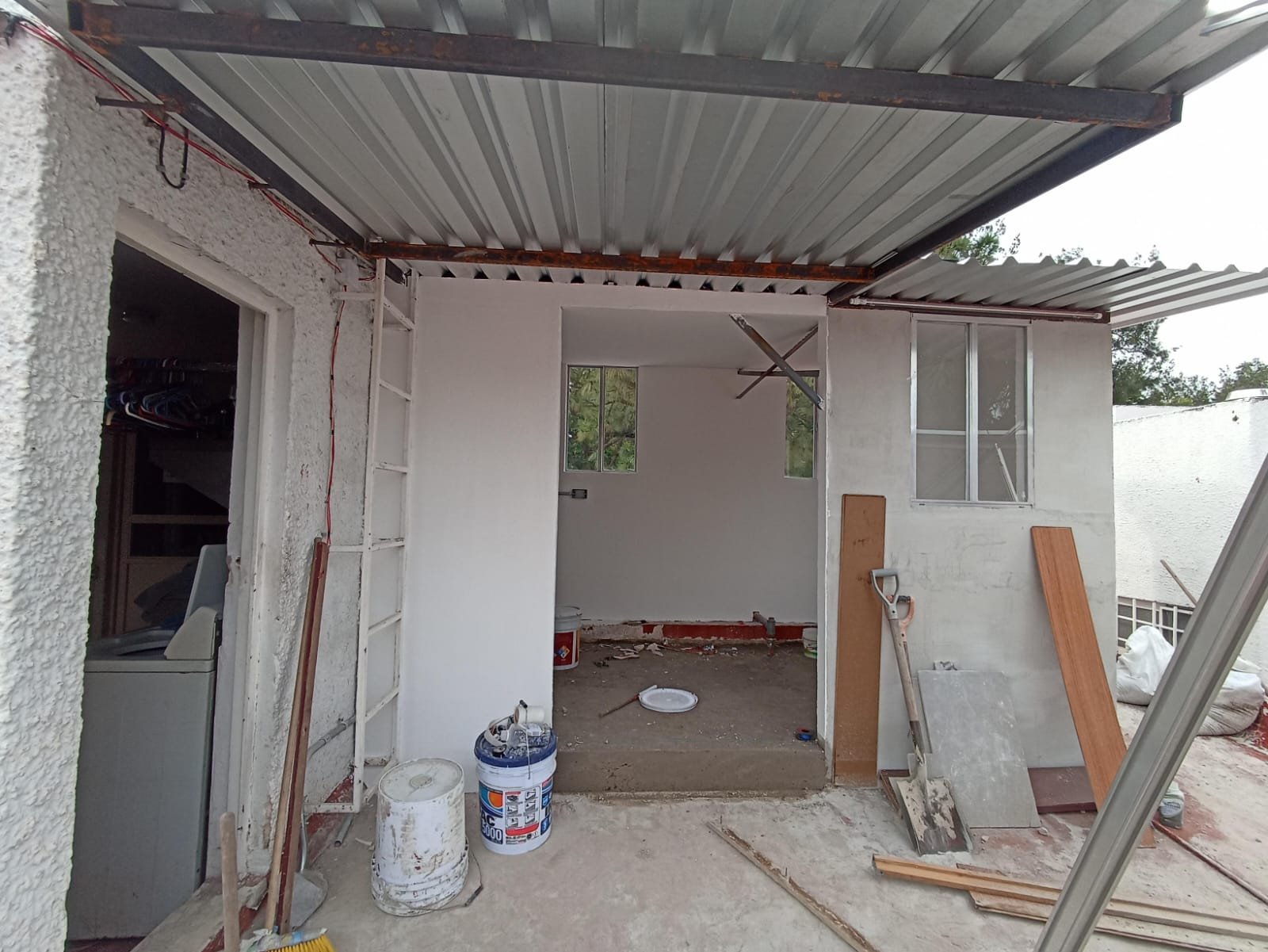 Cuarto de lavado terminado en 2do piso
